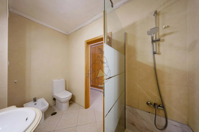 Apartamento T1 para Arrendamento em Portimão Foto 6