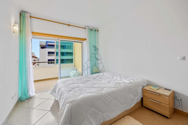 Apartamento T1 para Arrendamento em Portimão Foto 10