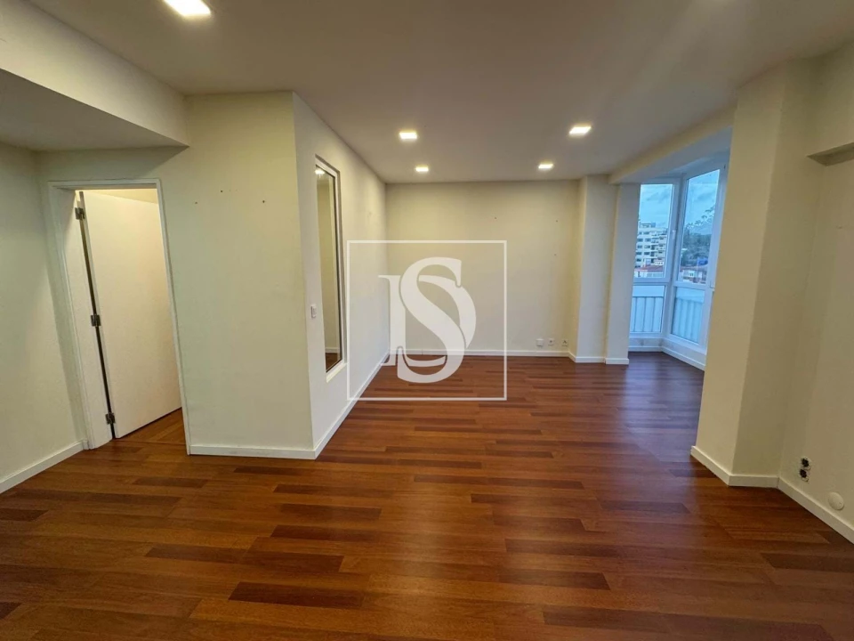 Apartamento T2 para Arrendamento em Oeiras e São Julião da Barra, Paço de Arcos e Caxias Foto 3