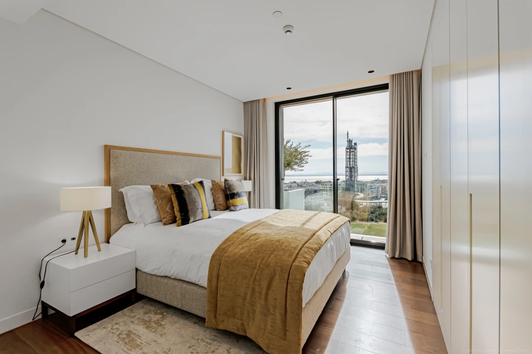 Apartamento T3 para Venda em Parque das Nações Foto 15