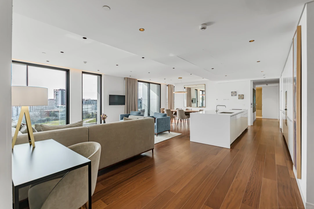 Apartamento T3 para Venda em Parque das Nações Foto 6