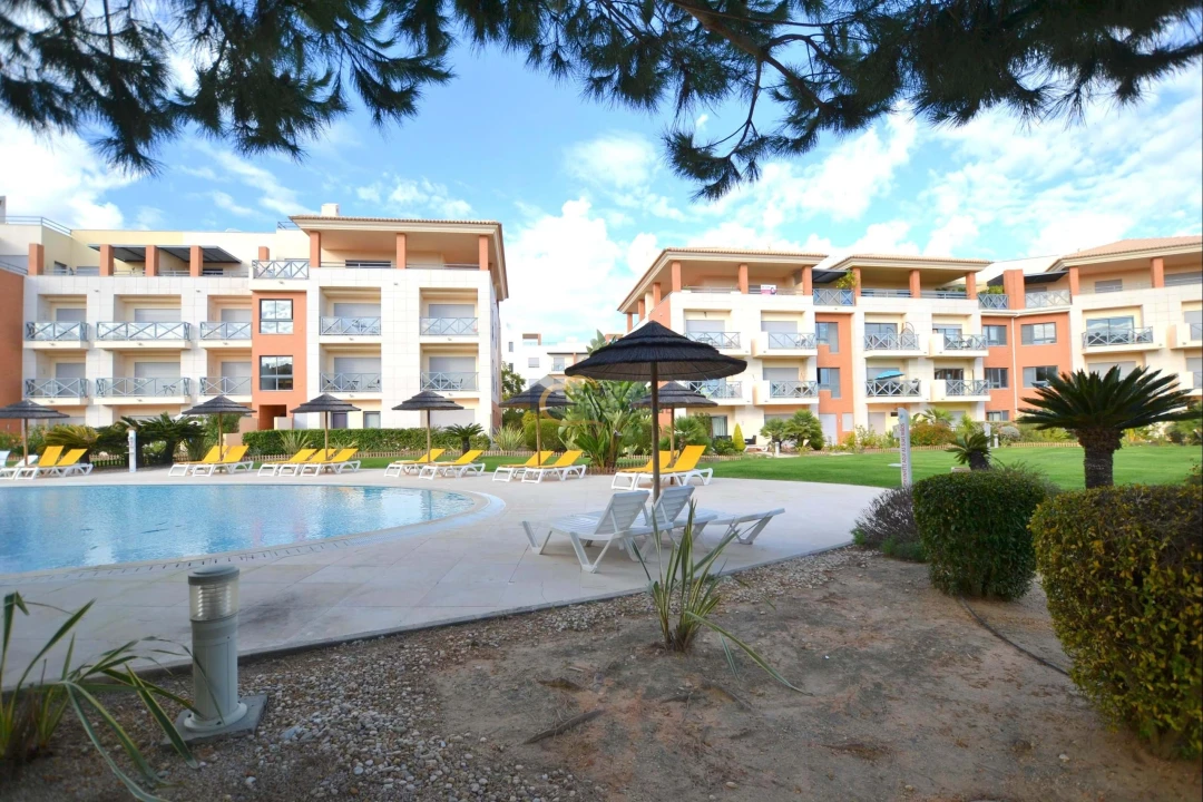 Apartamento T2 para Arrendamento em Albufeira e Olhos de Água Foto 22