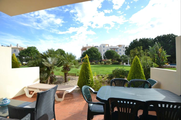 Apartamento T2 para Arrendamento em Albufeira e Olhos de Água Foto 20