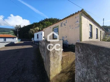 Moradia T2 para Venda em Santa Barbara