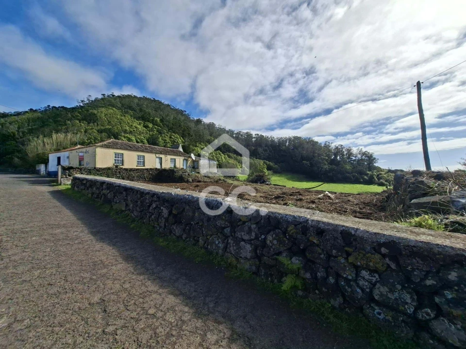 Moradia T2 para Venda em Santa Barbara Foto 16