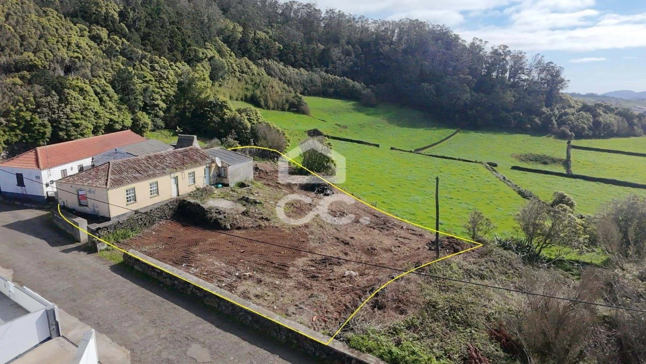 Moradia T2 para Venda em Santa Barbara Foto 3