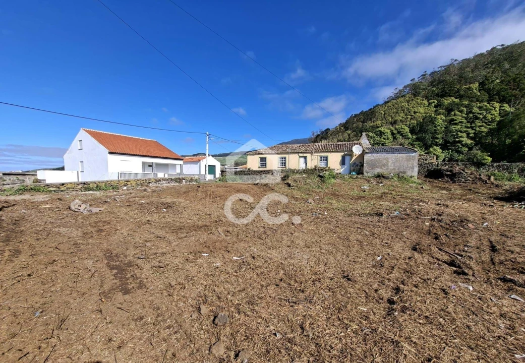 Moradia T2 para Venda em Santa Barbara Foto 4