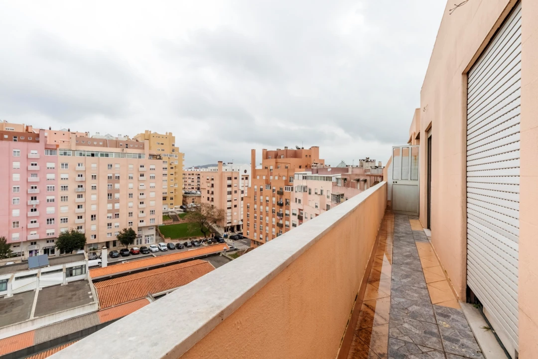Apartamento T3 para Venda em Rio de Mouro Foto 32