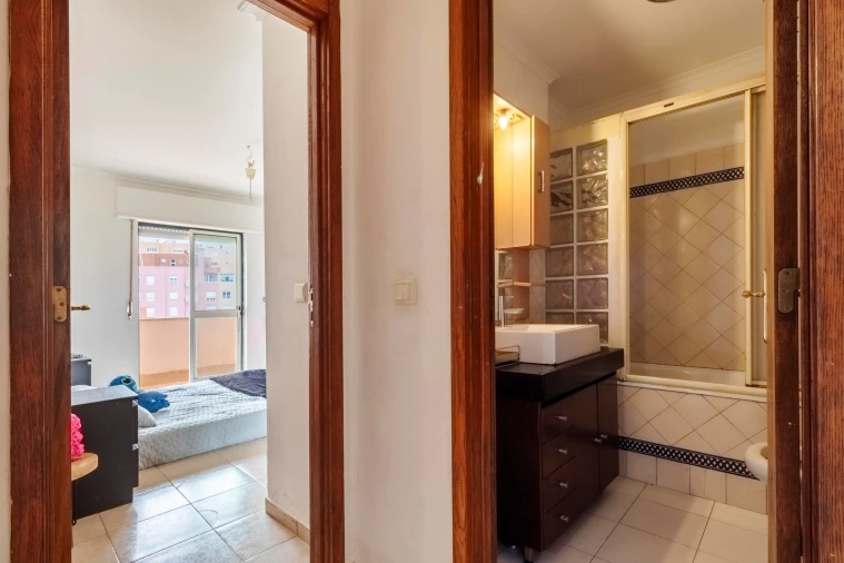 Apartamento T3 para Venda em Rio de Mouro Foto 28