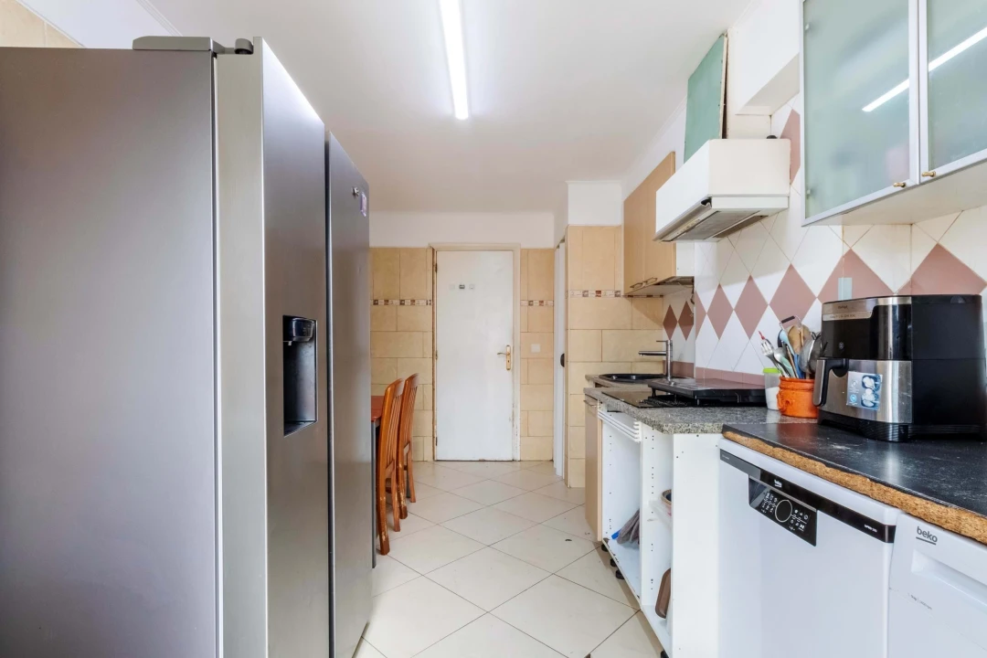 Apartamento T3 para Venda em Rio de Mouro Foto 18