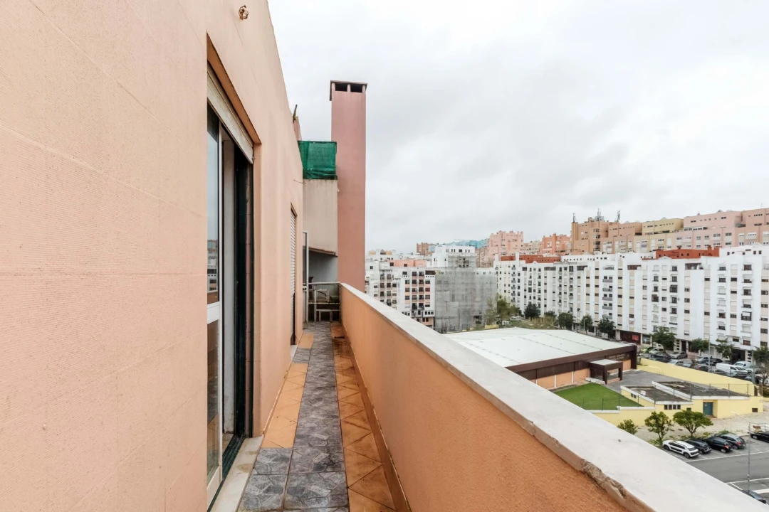 Apartamento T3 para Venda em Rio de Mouro Foto 31