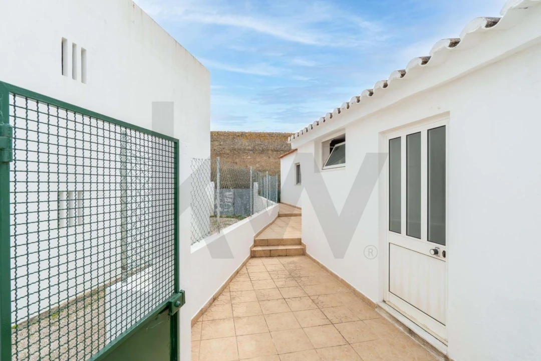 Moradia T4 para Venda em Lagos (São Sebastião e Santa Maria) Foto 33