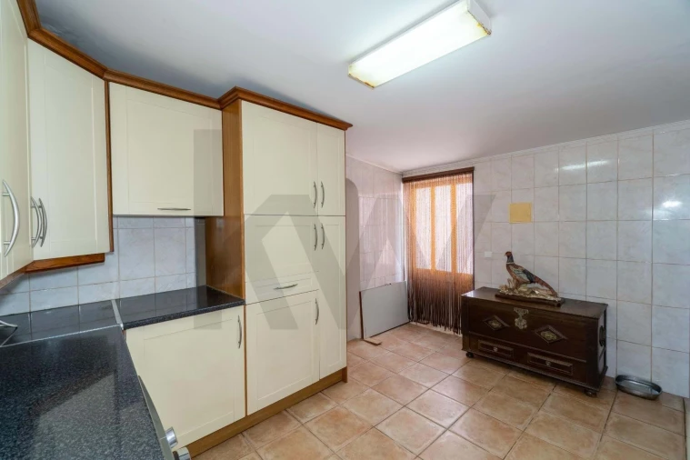 Moradia T4 para Venda em Lagos (São Sebastião e Santa Maria) Foto 8