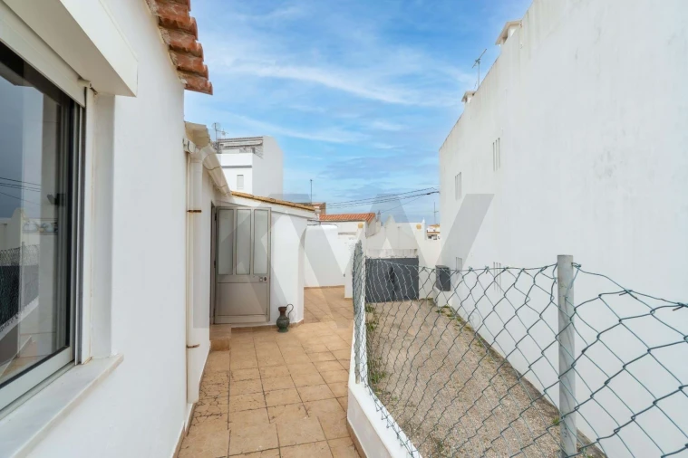 Moradia T4 para Venda em Lagos (São Sebastião e Santa Maria) Foto 32