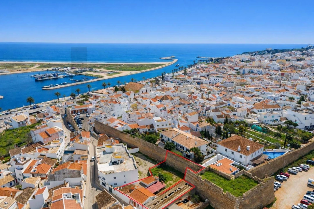 Moradia T4 para Venda em Lagos (São Sebastião e Santa Maria) Foto 38