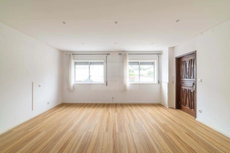 Apartamento T2 para Venda em Valongo Foto 7