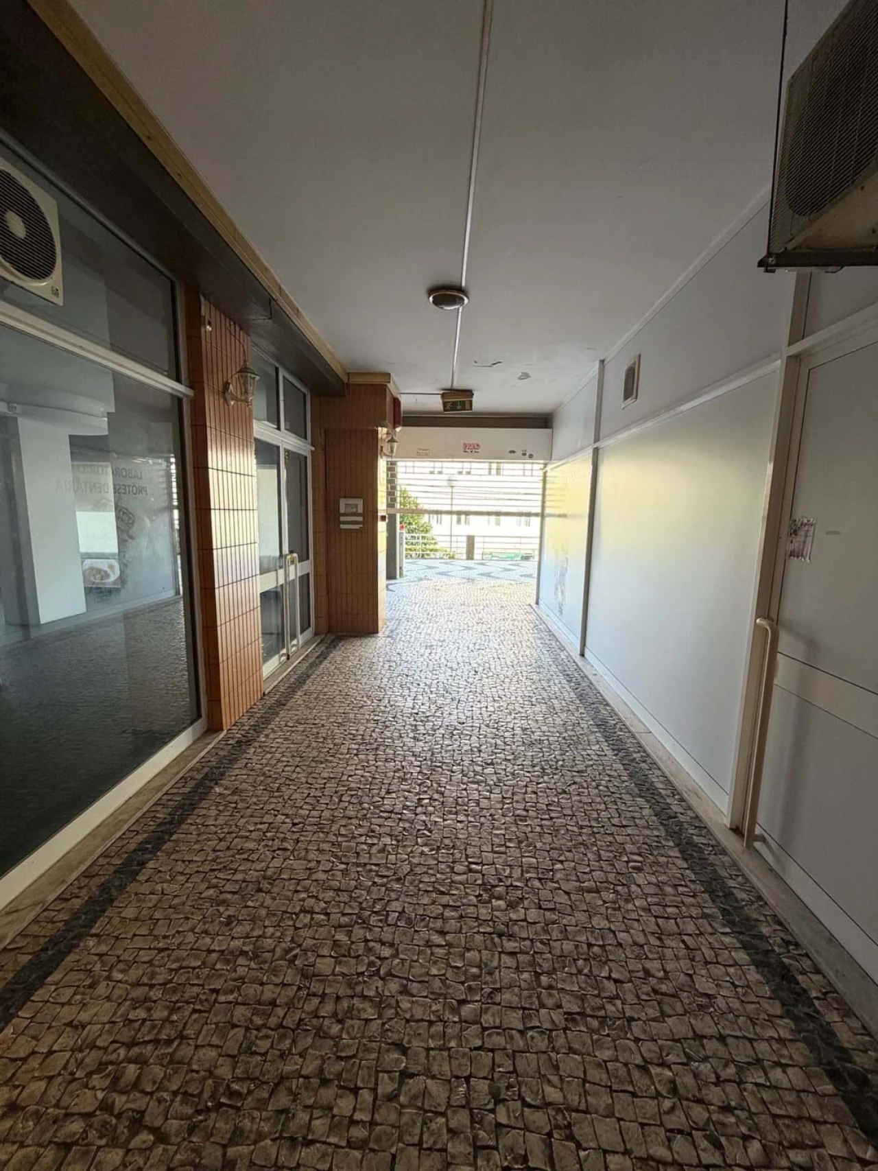 Negócio para Venda em Rio Tinto Foto 2