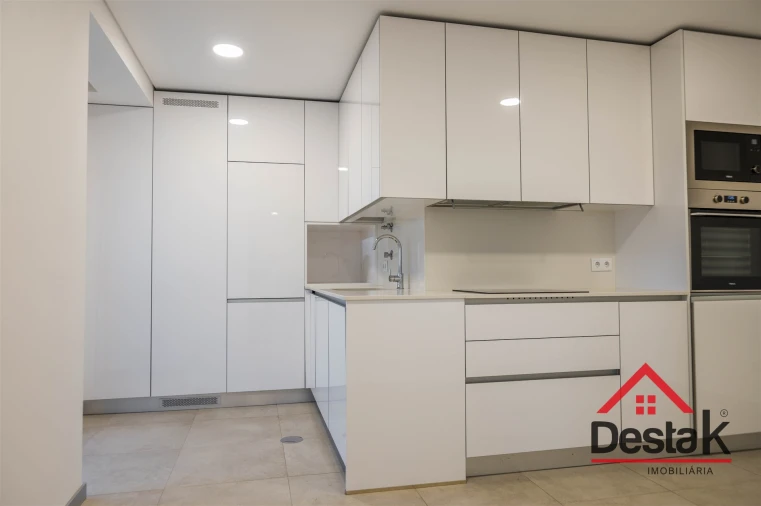 Apartamento T3 para Arrendamento em Viseu Foto 23