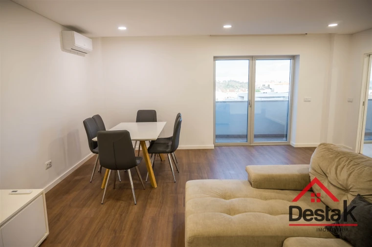 Apartamento T3 para Arrendamento em Viseu Foto 4