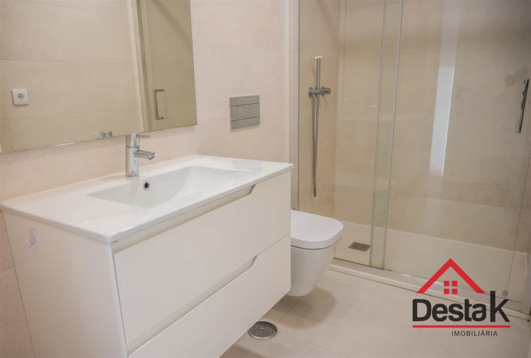 Apartamento T3 para Arrendamento em Viseu Foto 11