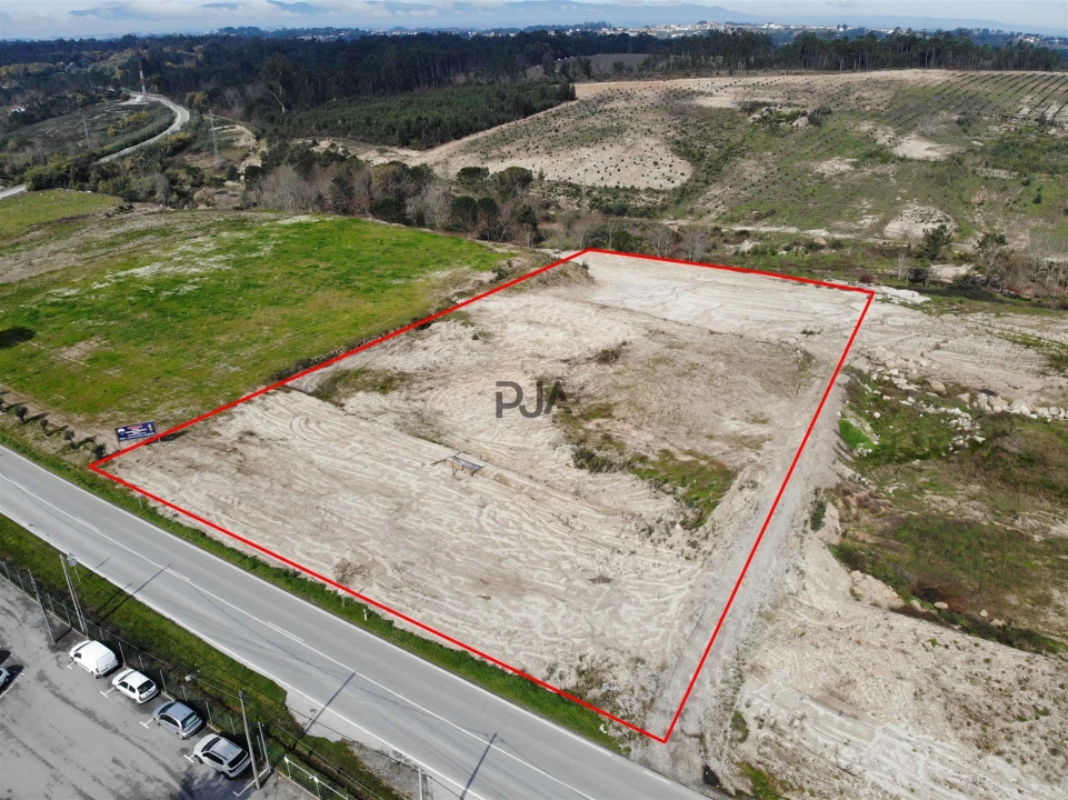 Terreno para Arrendamento em Nelas Foto 1