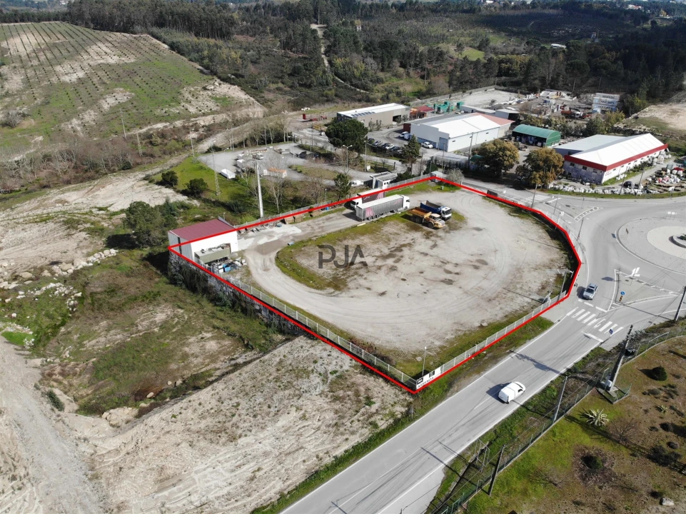 Terreno para Arrendamento em Nelas Foto 1