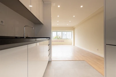 Apartamento T3 para Venda em Olivais