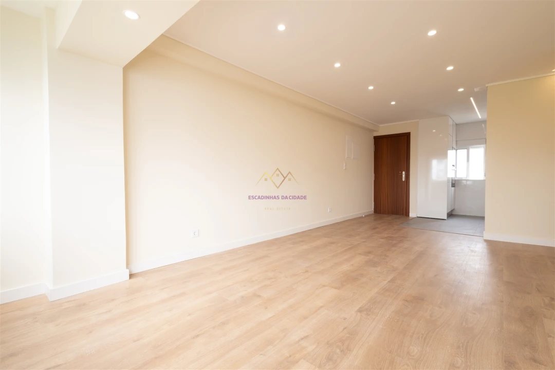 Apartamento T3 para Venda em Olivais Foto 3