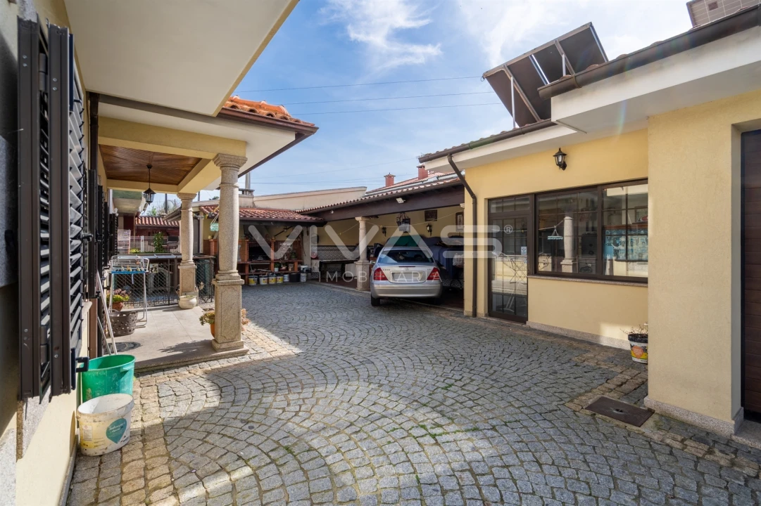 Moradia T4 para Venda em Mire de Tibães Foto 25