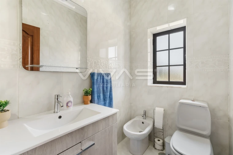 Moradia T4 para Venda em Mire de Tibães Foto 16