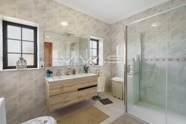 Moradia T4 para Venda em Mire de Tibães Foto 13