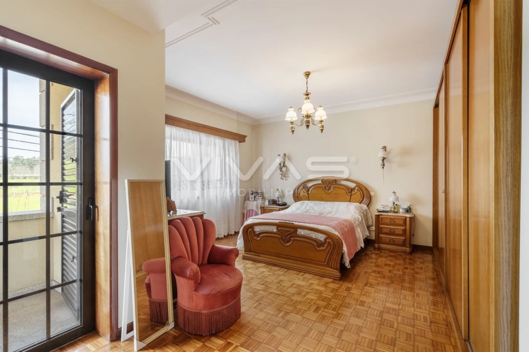 Moradia T4 para Venda em Mire de Tibães Foto 21