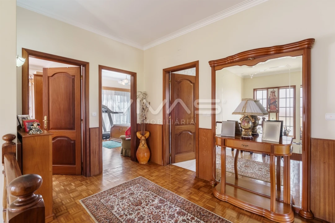 Moradia T4 para Venda em Mire de Tibães Foto 15