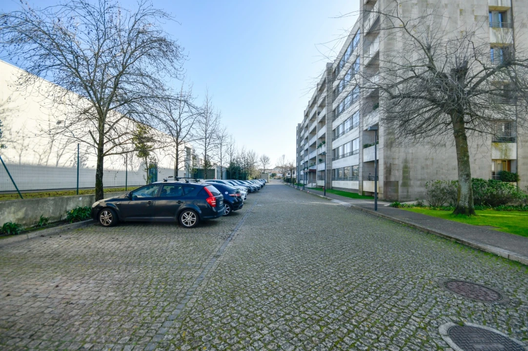 Apartamento T2 para Venda em Moreira Foto 34