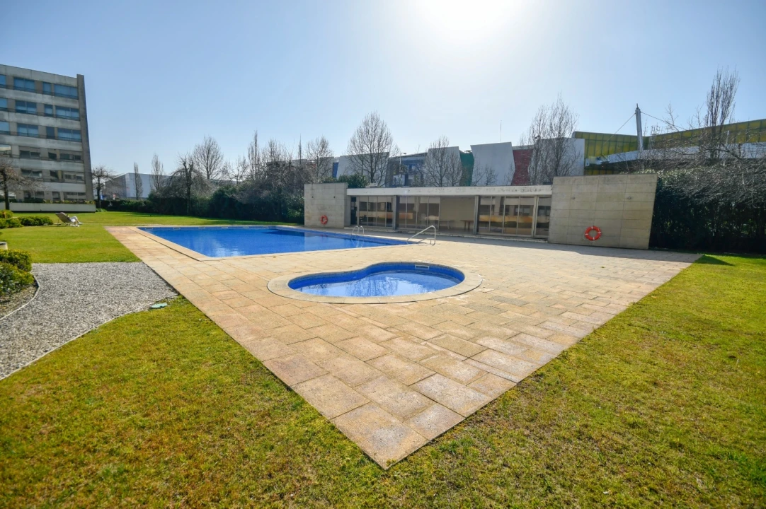 Apartamento T2 para Venda em Moreira Foto 3