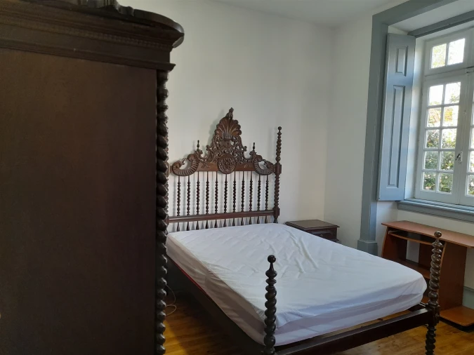 Apartamento T3 para Arrendamento em Sé Nova, Santa Cruz, Almedina e São Bartolomeu Foto 7