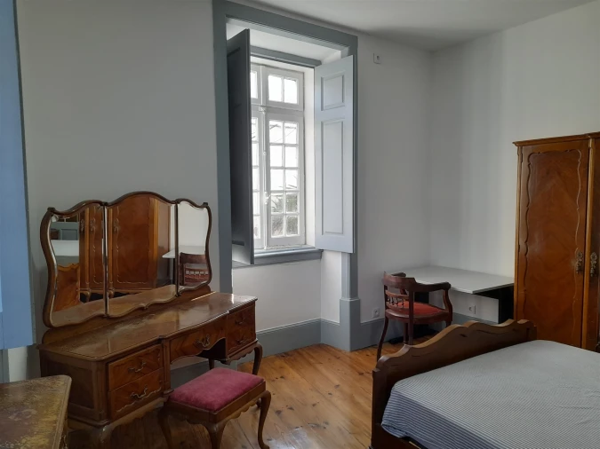 Apartamento T3 para Arrendamento em Sé Nova, Santa Cruz, Almedina e São Bartolomeu Foto 6