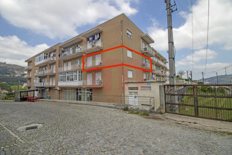 Apartamento T3 para Venda em Santa Eulália Foto 1