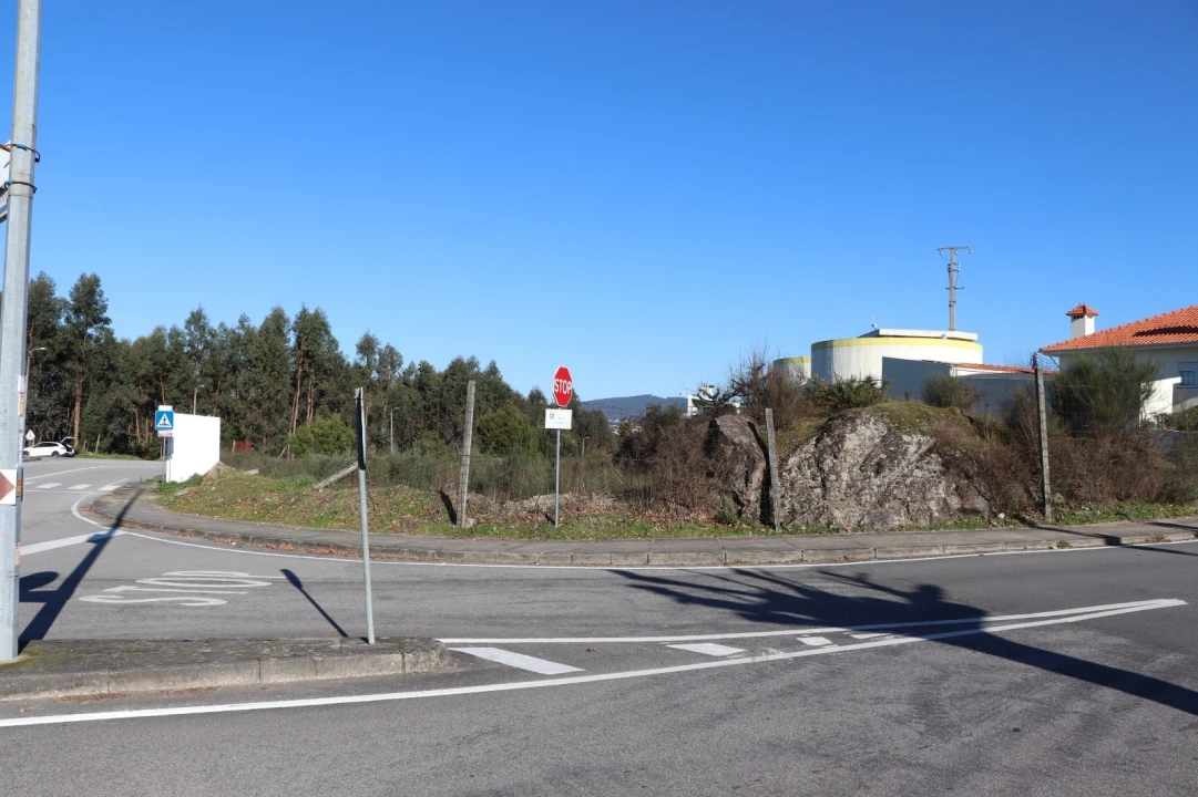 Terreno para Venda em Lodares Foto 4