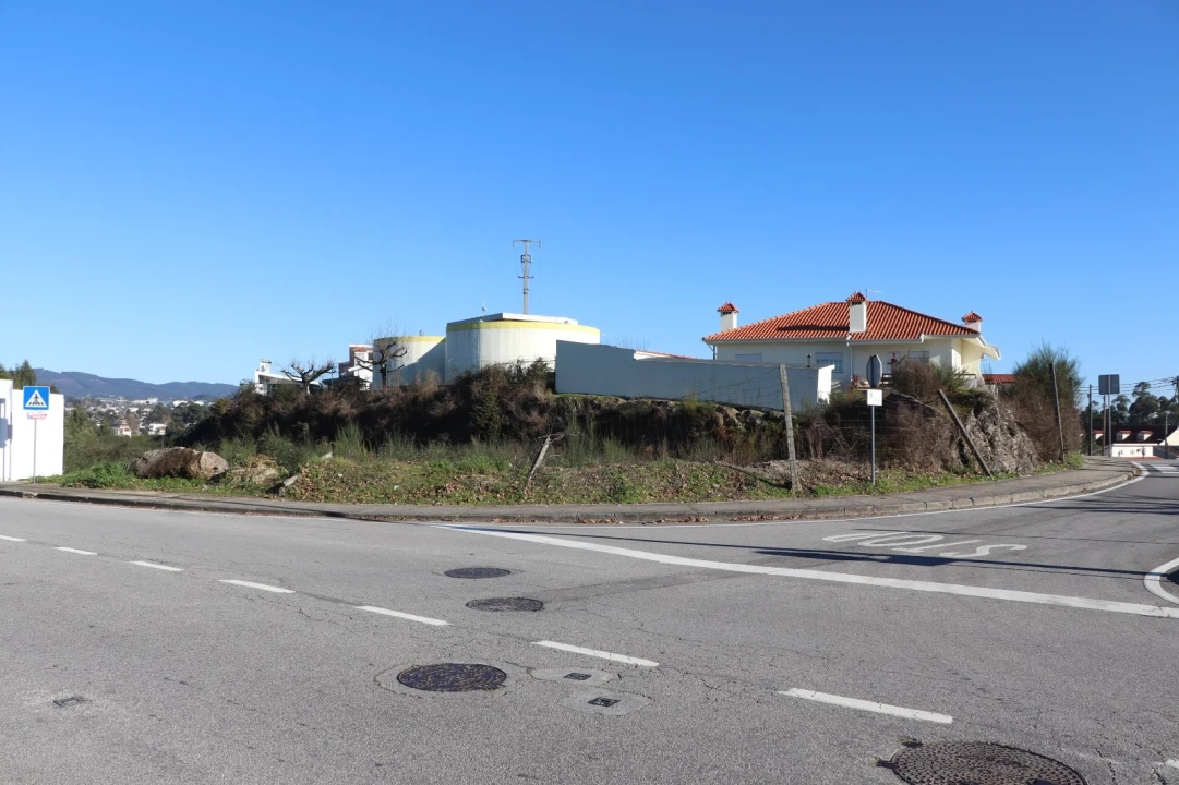 Terreno para Venda em Lodares Foto 3