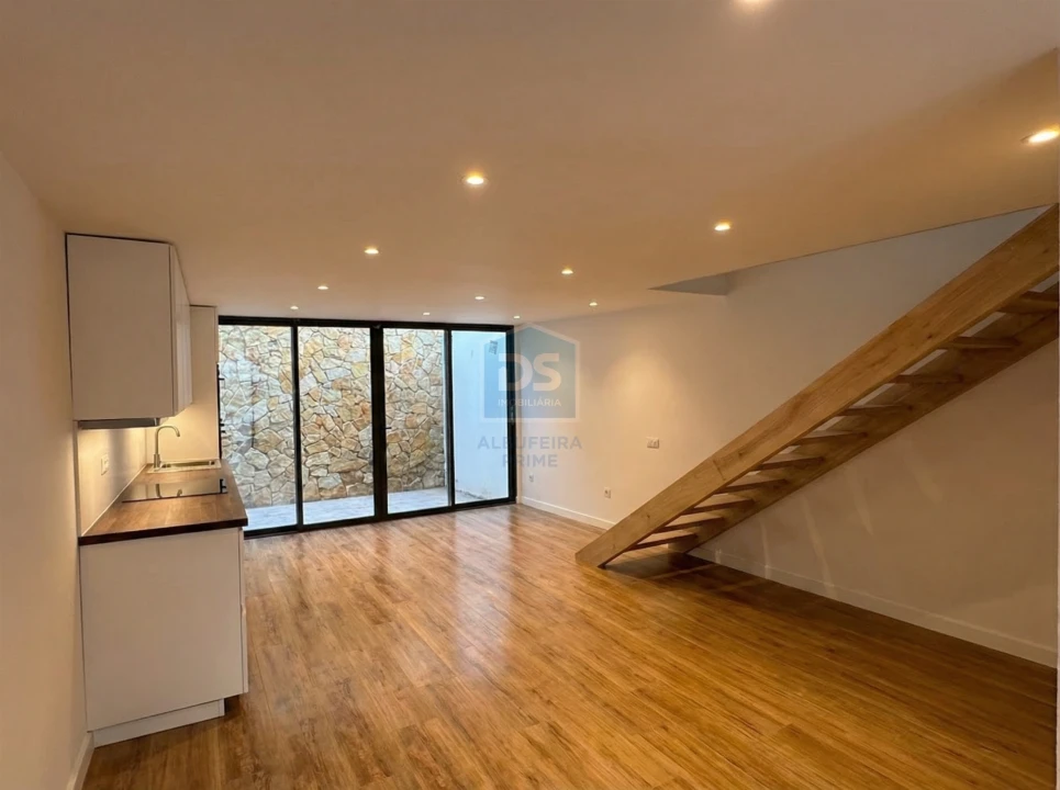 Apartamento T1 para Venda em Portimão Foto 2