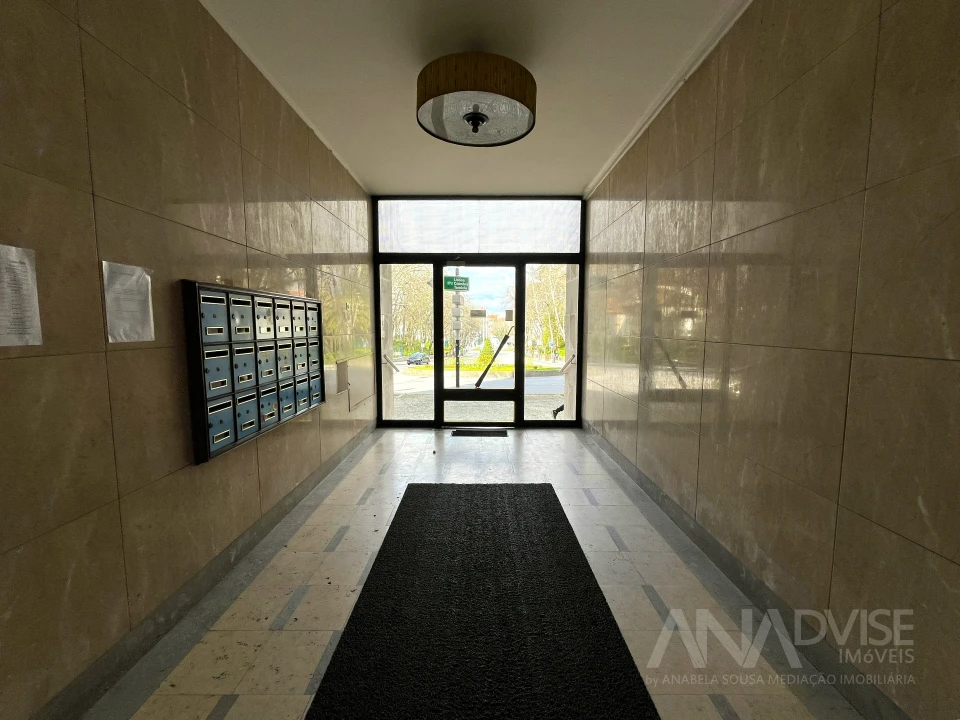 Apartamento T2 para Arrendamento em Viseu Foto 27