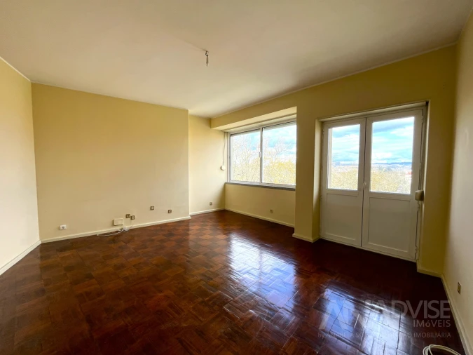 Apartamento T2 para Arrendamento em Viseu Foto 22