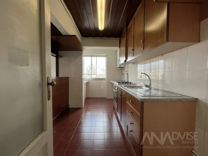 Apartamento T2 para Arrendamento em Viseu Foto 14