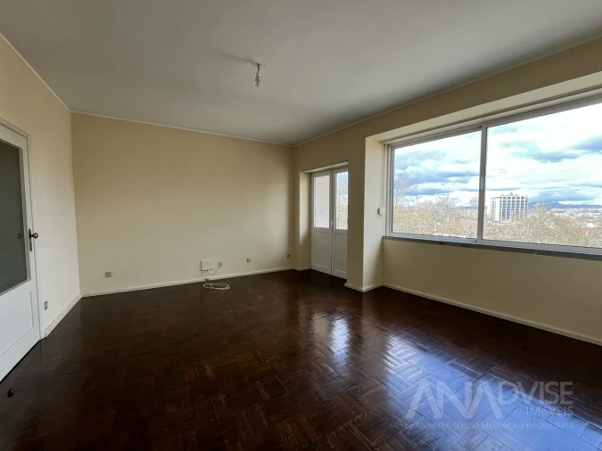 Apartamento T2 para Arrendamento em Viseu Foto 25