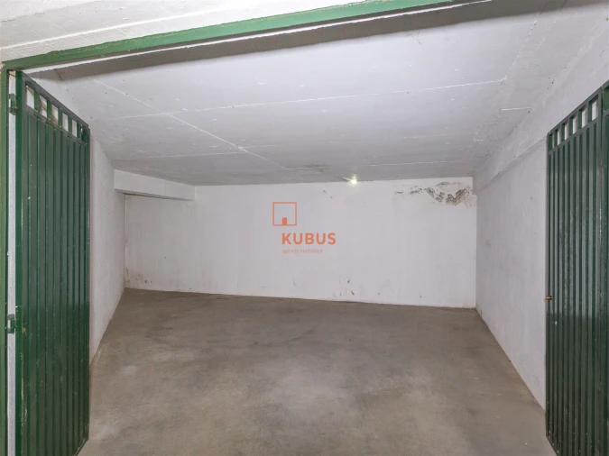 Garagem para Venda em Torres Novas (Santa Maria, Salvador e Santiago)