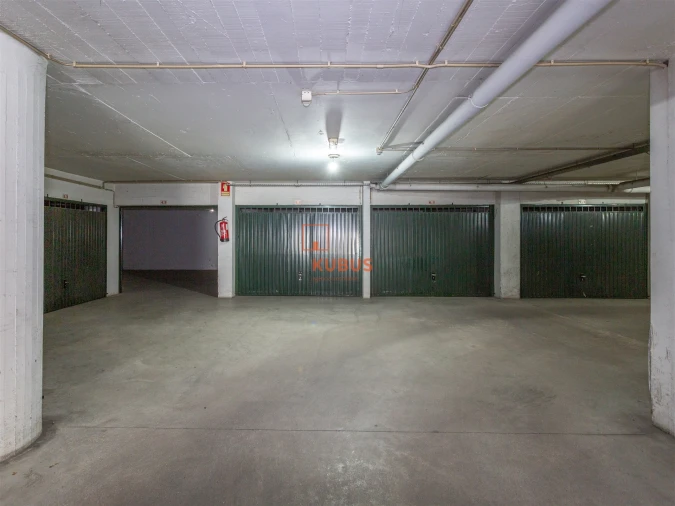 Garagem para Venda em Torres Novas (Santa Maria, Salvador e Santiago) Foto 6