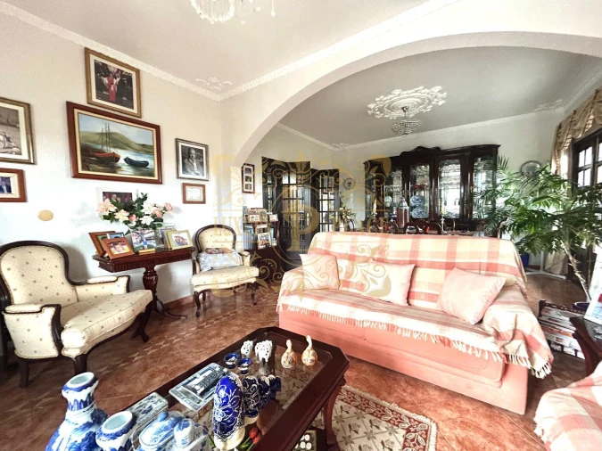 Moradia T3 para Venda em Sesimbra (Castelo) Foto 2