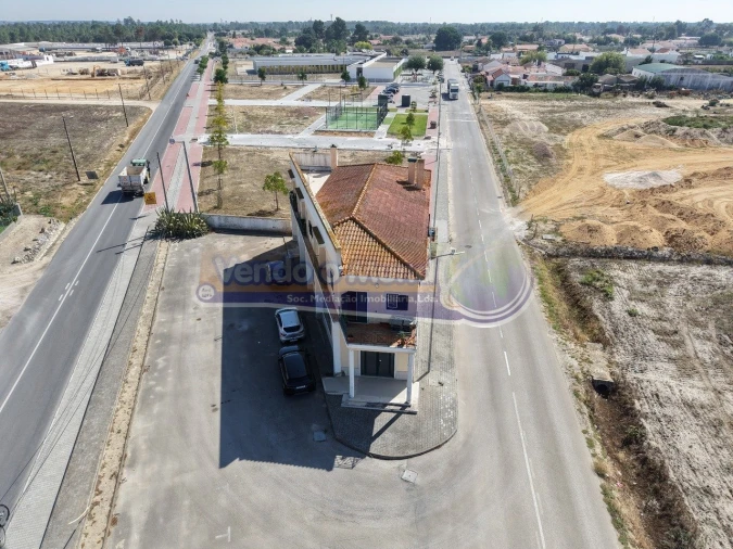 Moradia T4 para Venda em Salvaterra de Magos e Foros de Salvaterra Foto 2