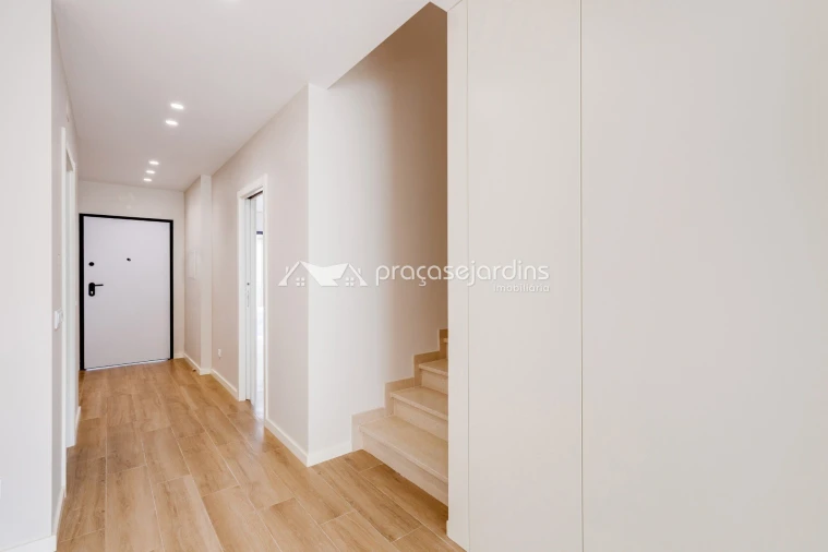 Moradia T3 para Venda em Arrabal Foto 5